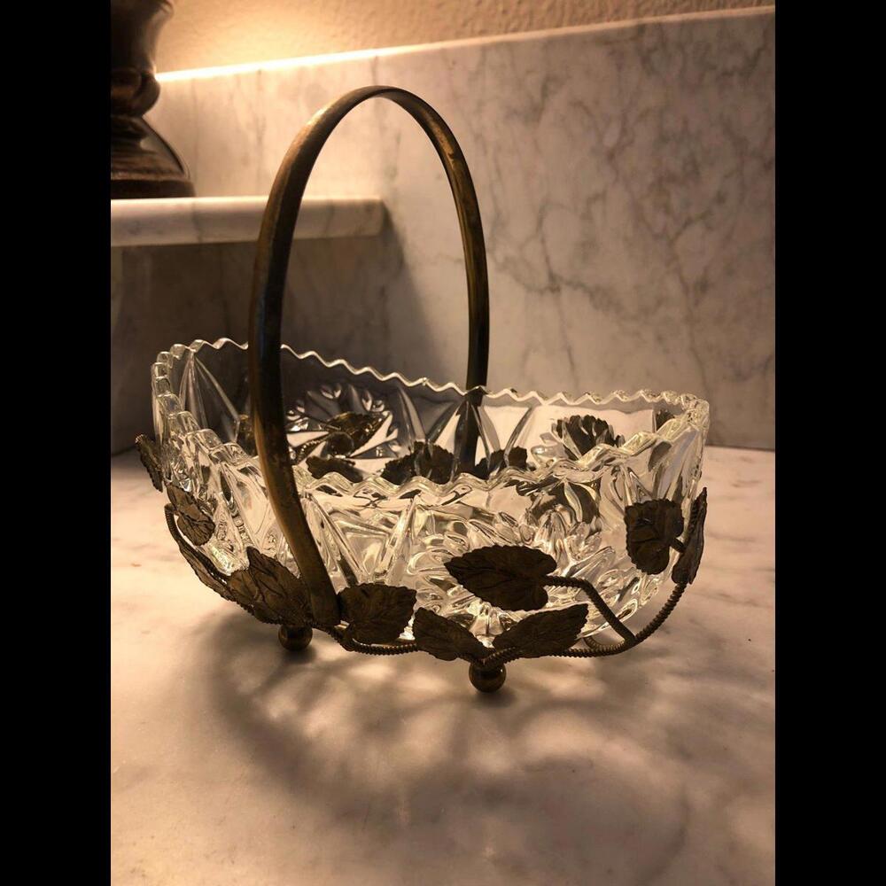 VINTAGE  HEAVY SAWTOOTH GLASS BOWL METAL BASKET LEAF DESIGN WITH HANDLE
